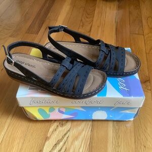 New Easy Street Black Sandals Size 8.5 M